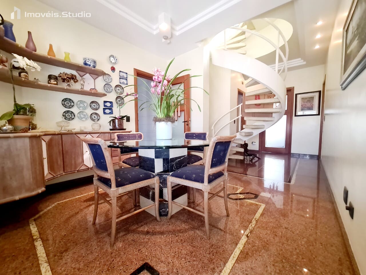 Imóvel de Altíssimo Padrão em Moema: Espaço e Conforto Extraordinários