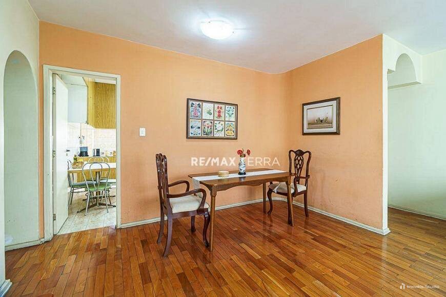Apartamento com 3 Quartos e 2 banheiros à Venda, 119 m²