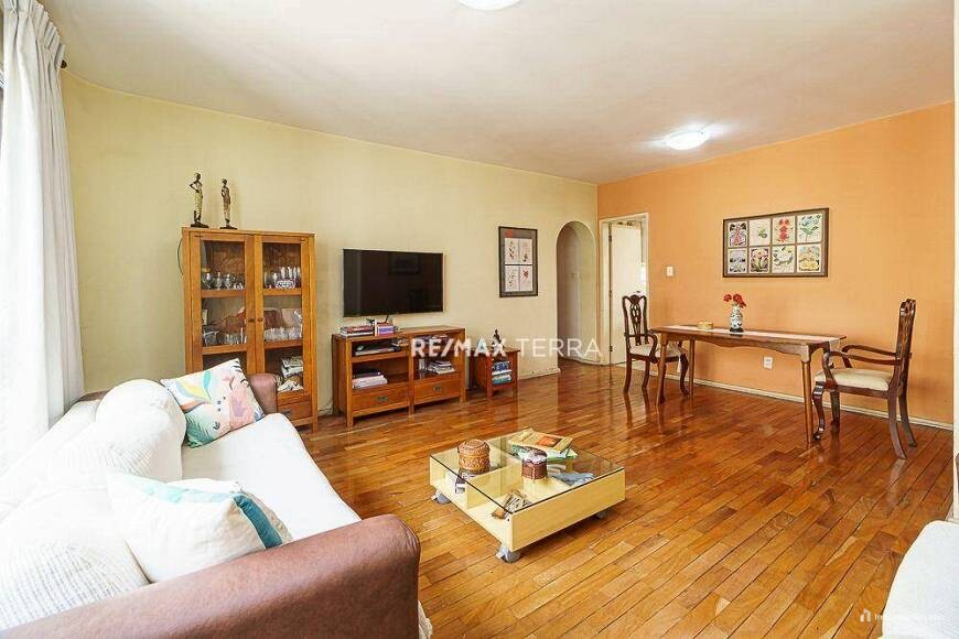 Apartamento com 3 Quartos e 2 banheiros à Venda, 119 m²