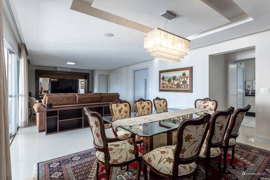 Apartamento com 3 Quartos e 3 banheiros à Venda, 168 m²