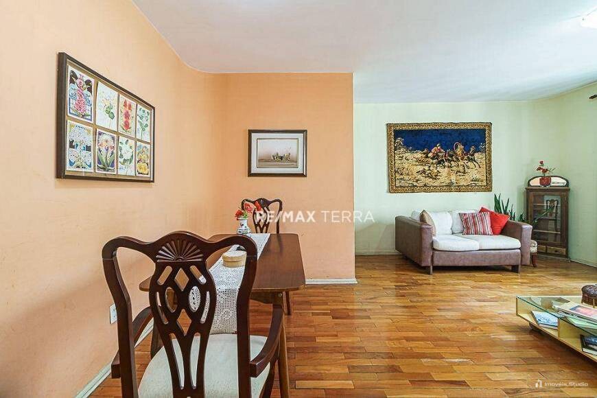 Apartamento com 3 Quartos e 2 banheiros à Venda, 119 m²