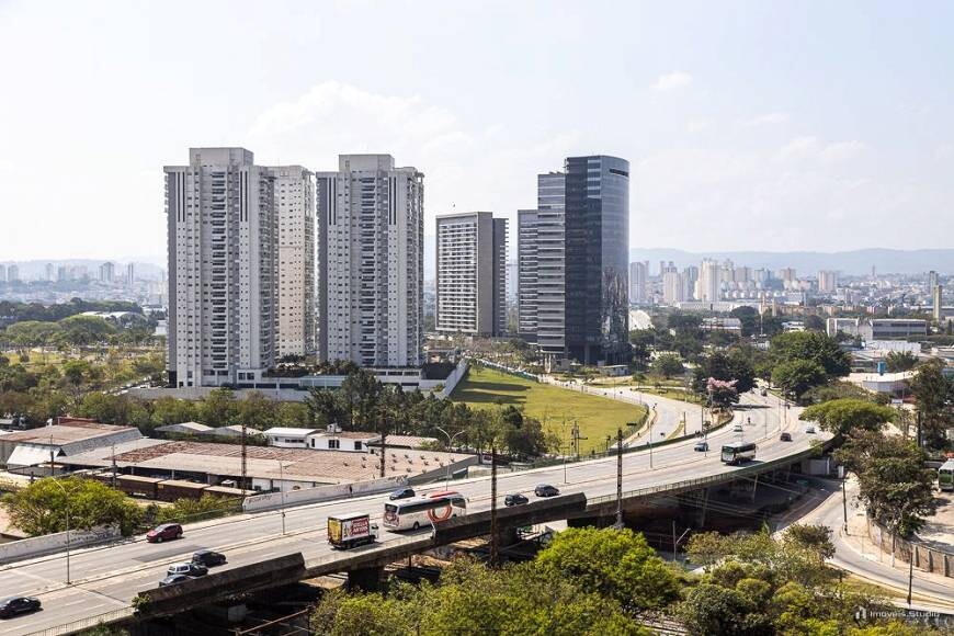 Apartamento com 3 Quartos e 3 banheiros à Venda, 168 m²