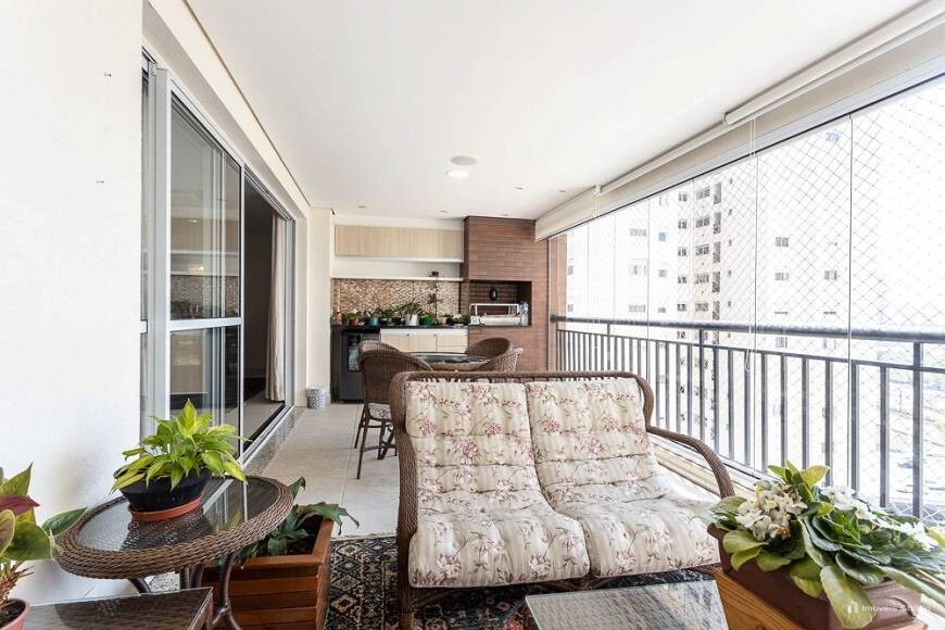 Apartamento com 3 Quartos e 3 banheiros à Venda, 168 m²