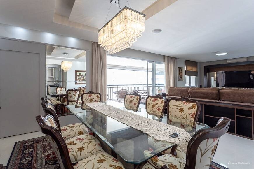 Apartamento com 3 Quartos e 3 banheiros à Venda, 168 m²